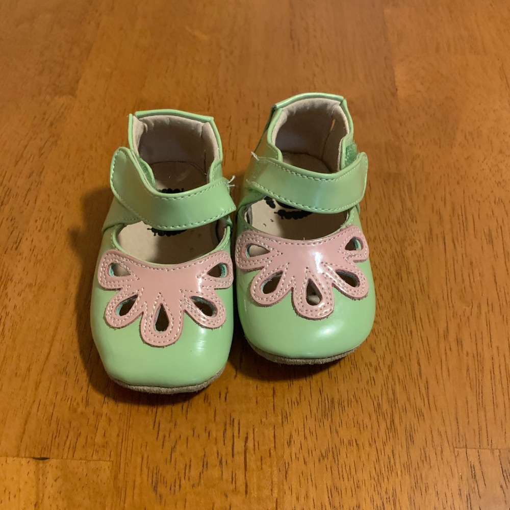 Livie and Luca size 3 shoes